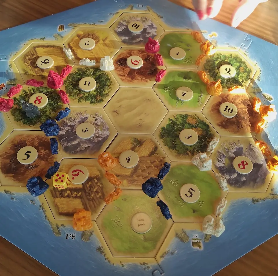 Le plateau d'une partie du jeu Colons de Catane